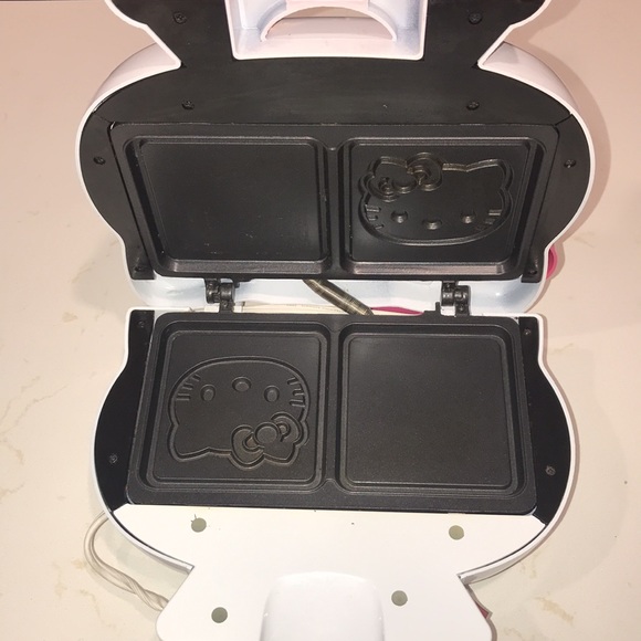 2010 Hello kitty grill - Picture 2 of 4